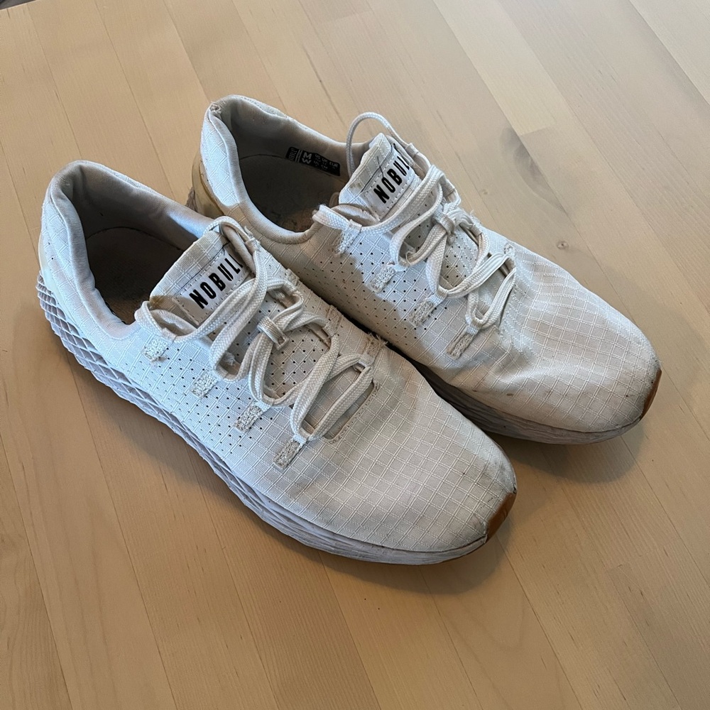 NoBull sneakers, size 8